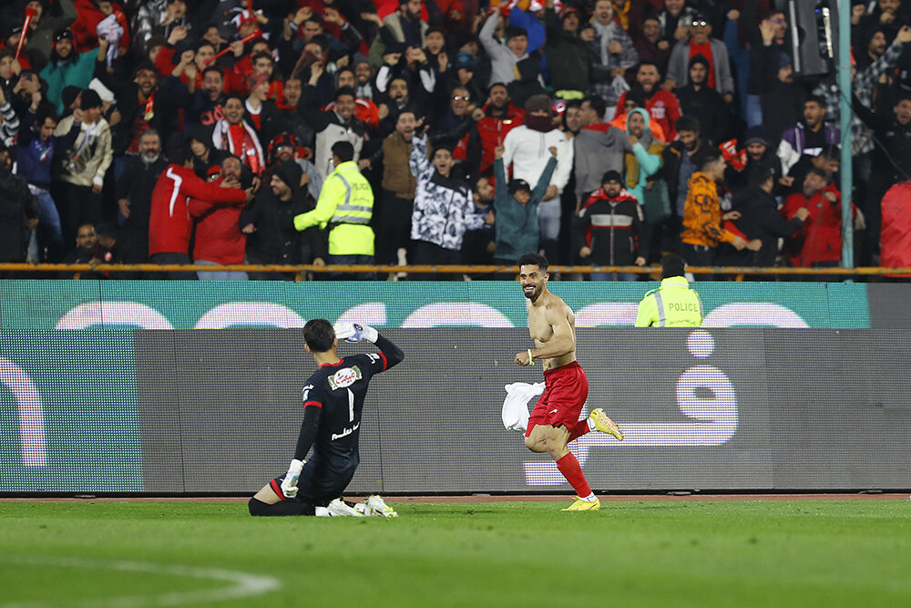 امید منم، یک احترام نظامی (عکس)