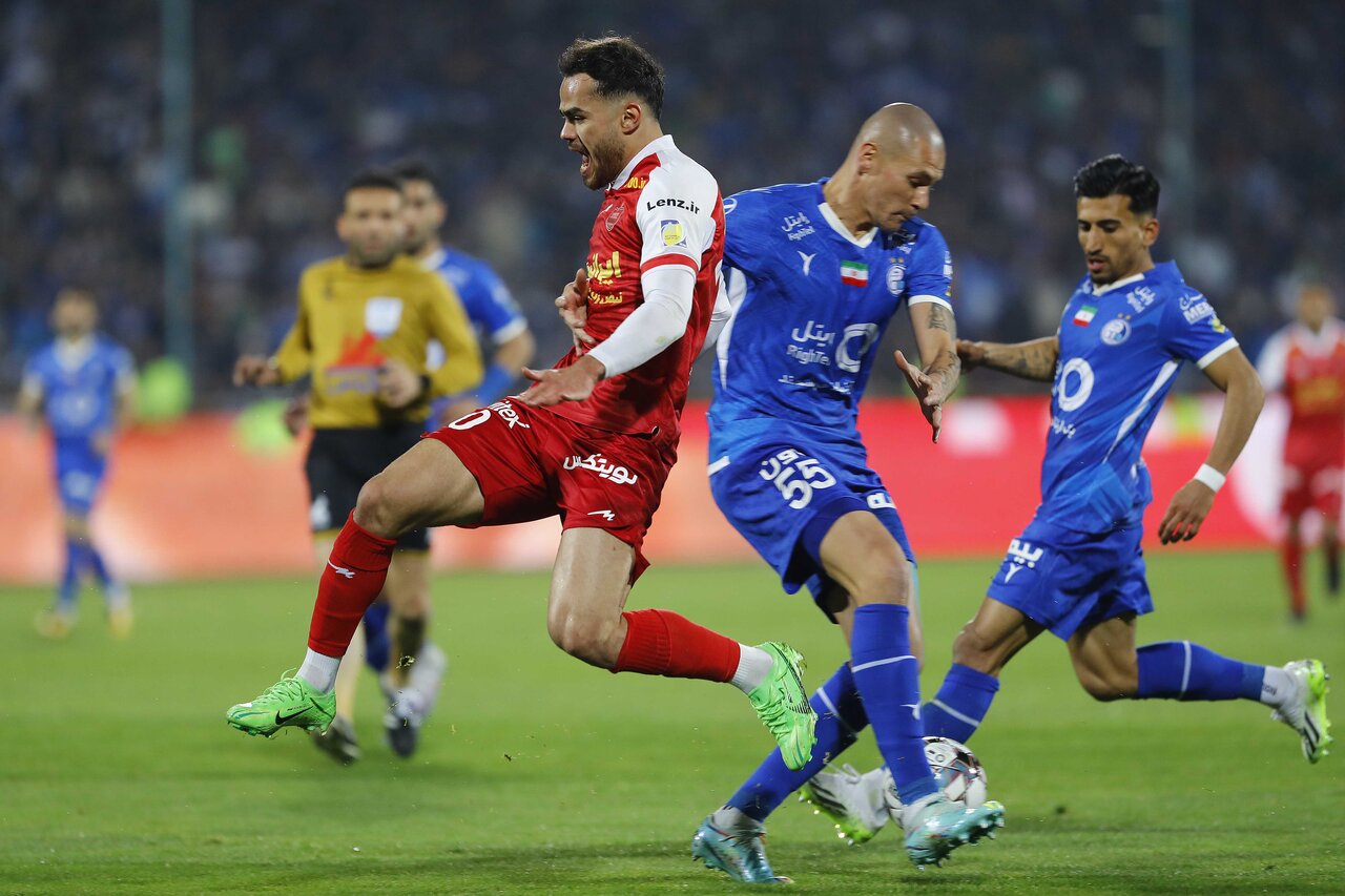 استقلال 0 - پرسپولیس 0: روح کیروش در دربی!