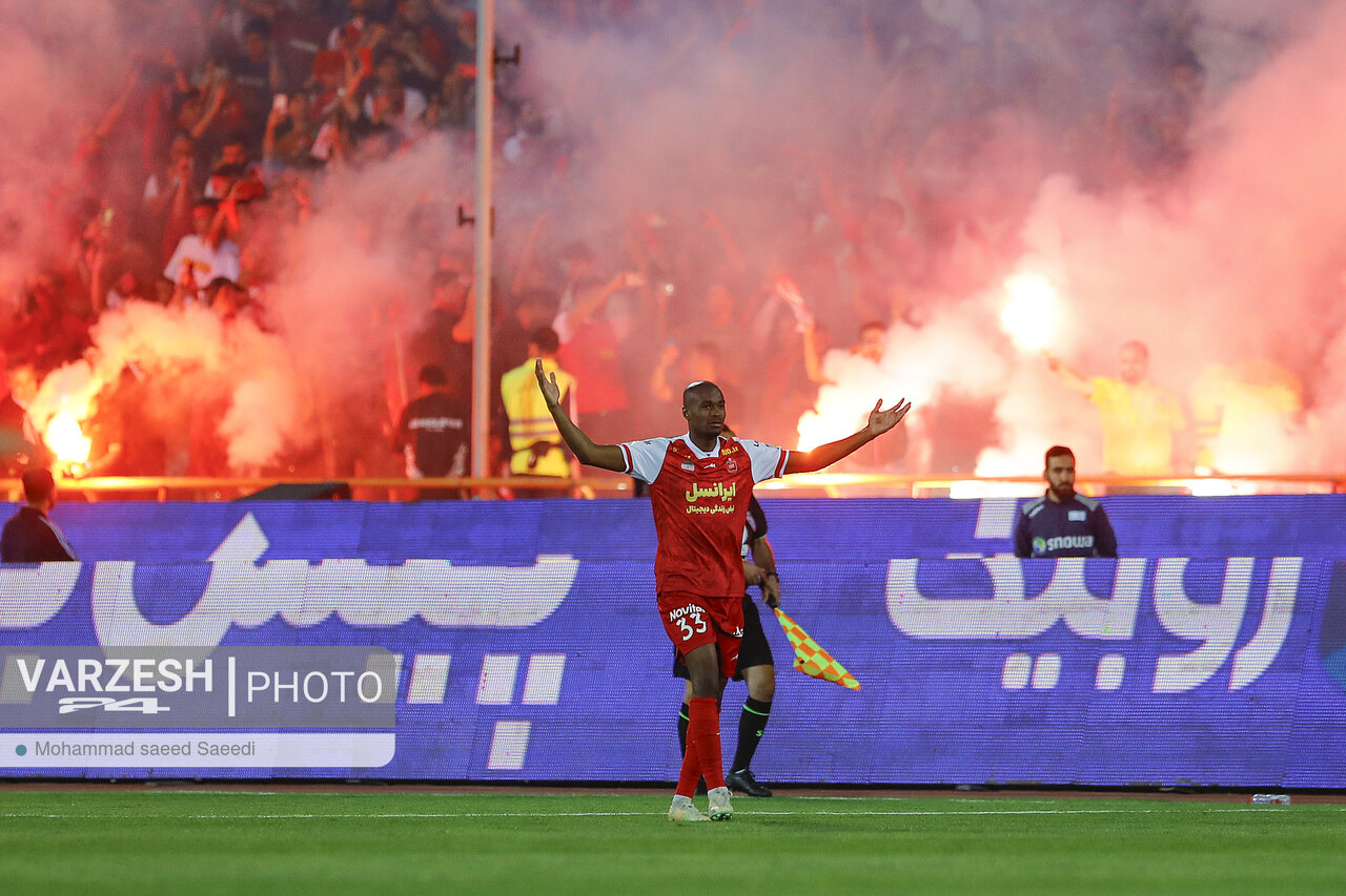 پرسپولیس ۰ سپاهان ۰: تساوی مصاف جنجالی!