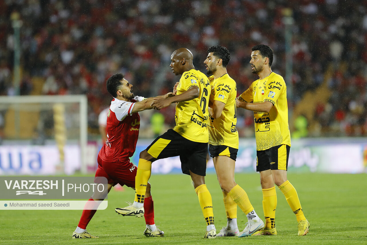 پرسپولیس ۰ سپاهان ۰: تساوی مصاف جنجالی!