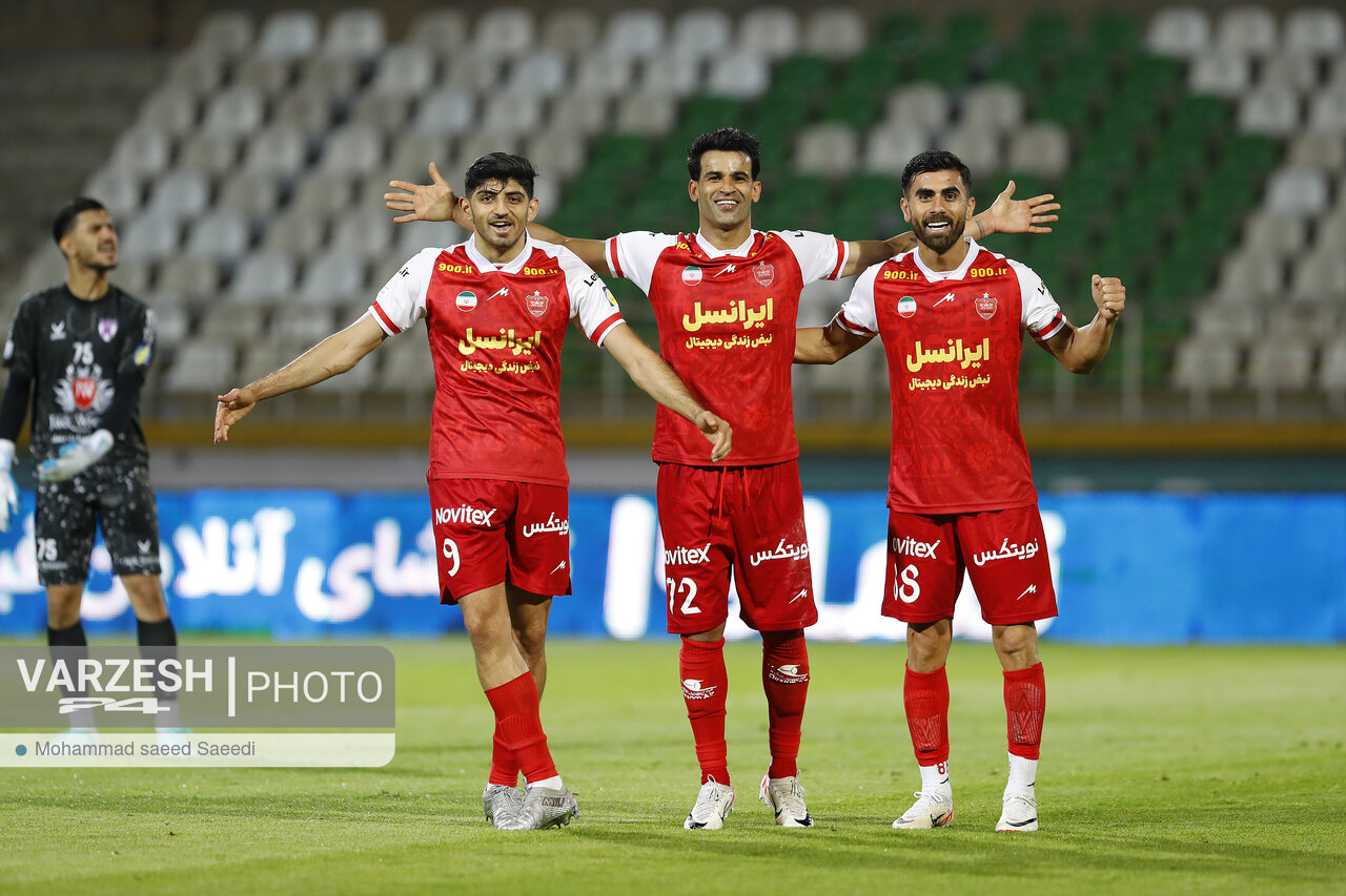 هوادار 0 - 2 پرسپولیس: بندری در صدر جدول!