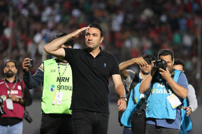 نکونام مجوز گرفت و در استقلال میماند جواد نکونام