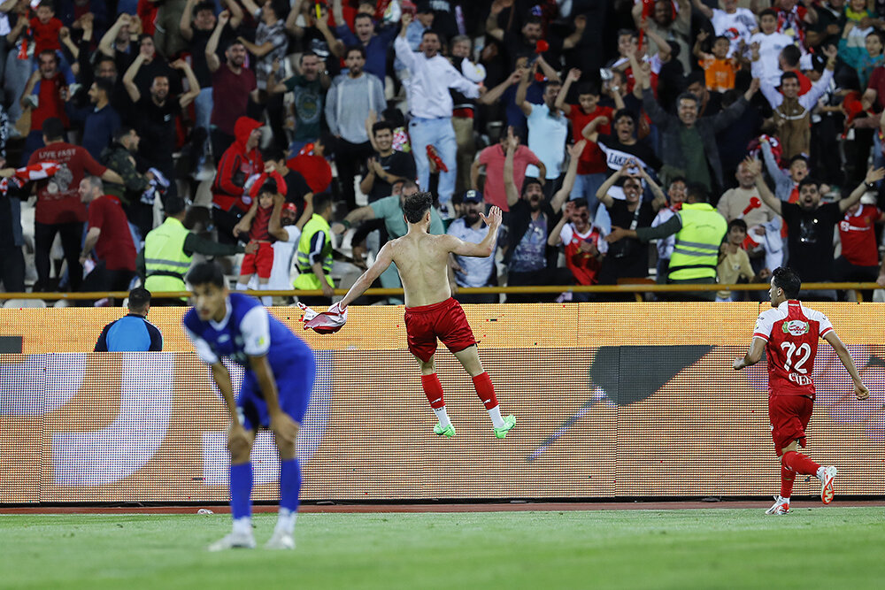 اورونوف راز محبوب شدن را میدانست!