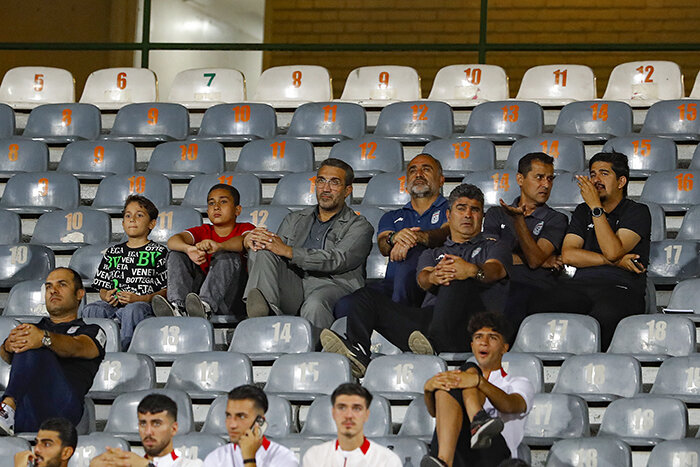 جوانهای ایران در آزادی