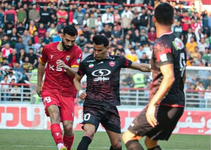 فولاد ۱ - پرسپولیس ۱: سومین سرمربی و باز هم کرنر! پرسپولیس