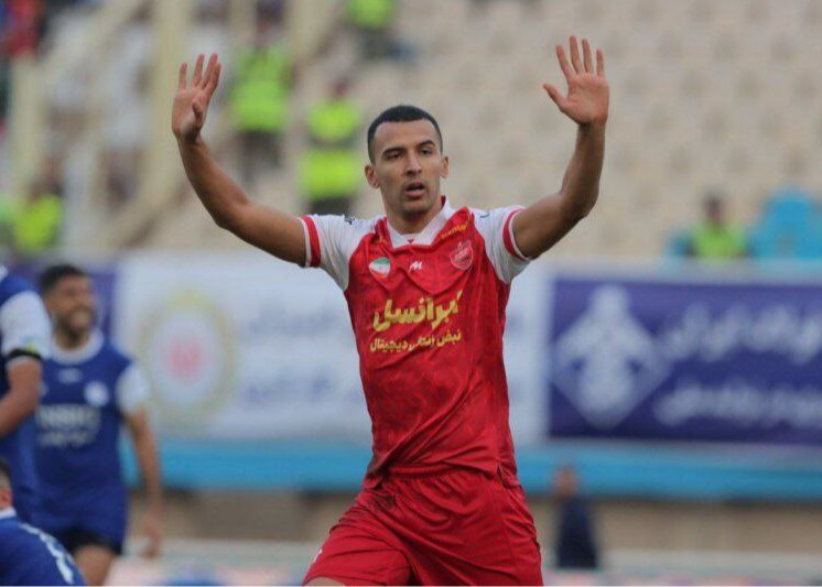 نامه ایفمارک: سهمیه خارجی پرسپولیس در آستانه بازگشت! نبیل باهویی