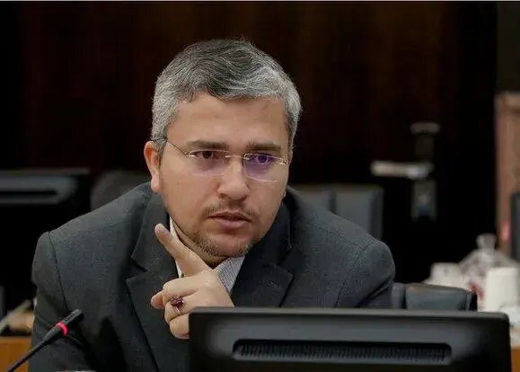 حرفهای عجیب نماینده دشتستان علیه استقلال ابراهیم رضایی