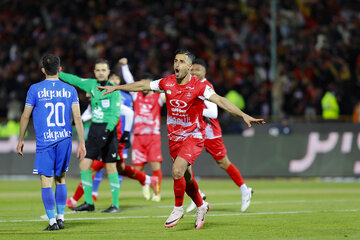 پرسپولیس فاتح دربی رفت و برگشت؛ پرسپولیس ۲ - ۱ استقلال