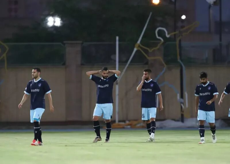 بازیکنان پیکان