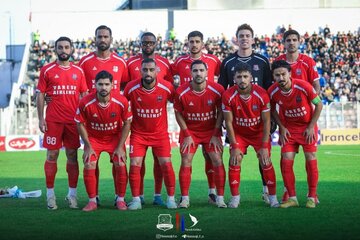 مالک نساجی همه را بیرون ریخت!