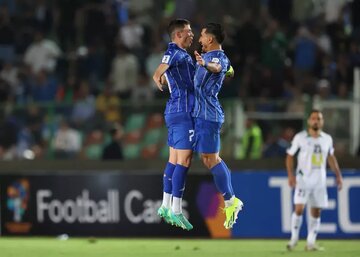 استقلال دو - الوحدات صفر: روی کاکل دوستاره!