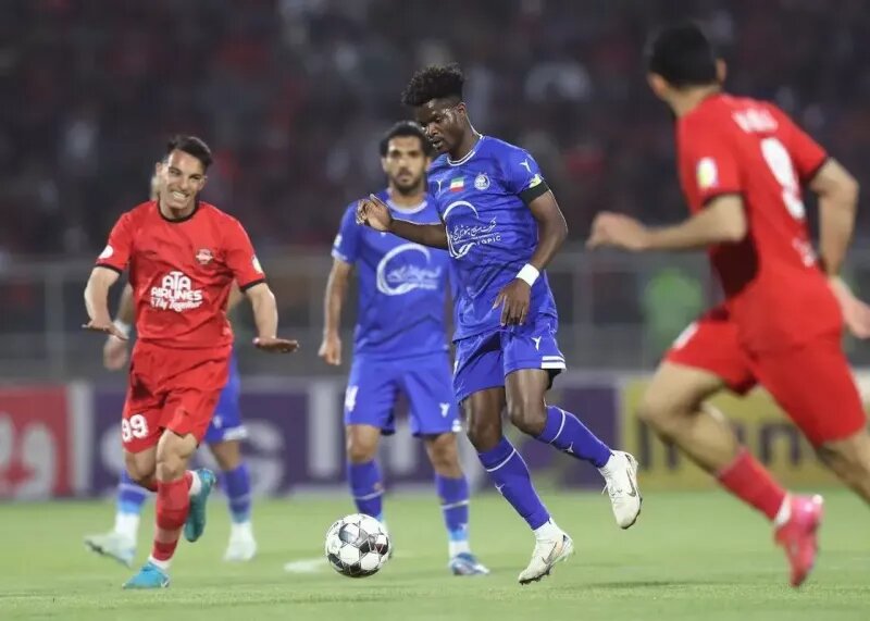 استقلال و تراکتور