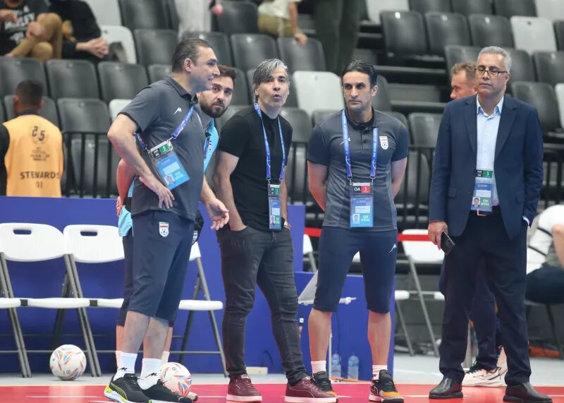 وحید شمسایی و دو دستیارش