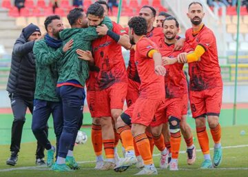 تغییر رسمی صدرنشین لیگ یک